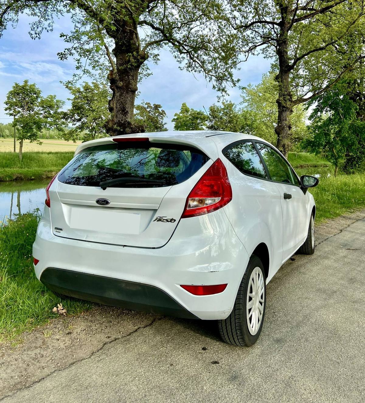 Ford Fiesta — photo 2