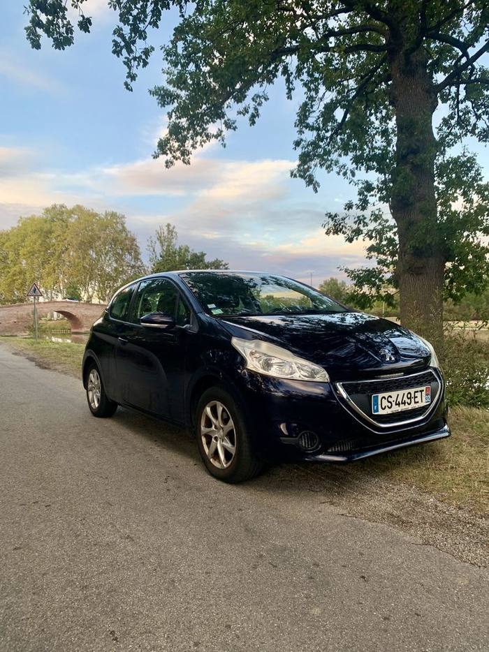 Location Peugeot 208 — FlexiRent Saint-Ouen / Paris